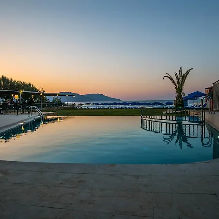 Happy Days Hotell Paralia Kourna